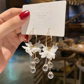 Trendy Shiny White Flower Crystal Dangle Earrings